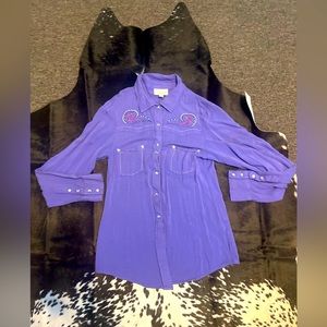 Shyanne pearl snap size small